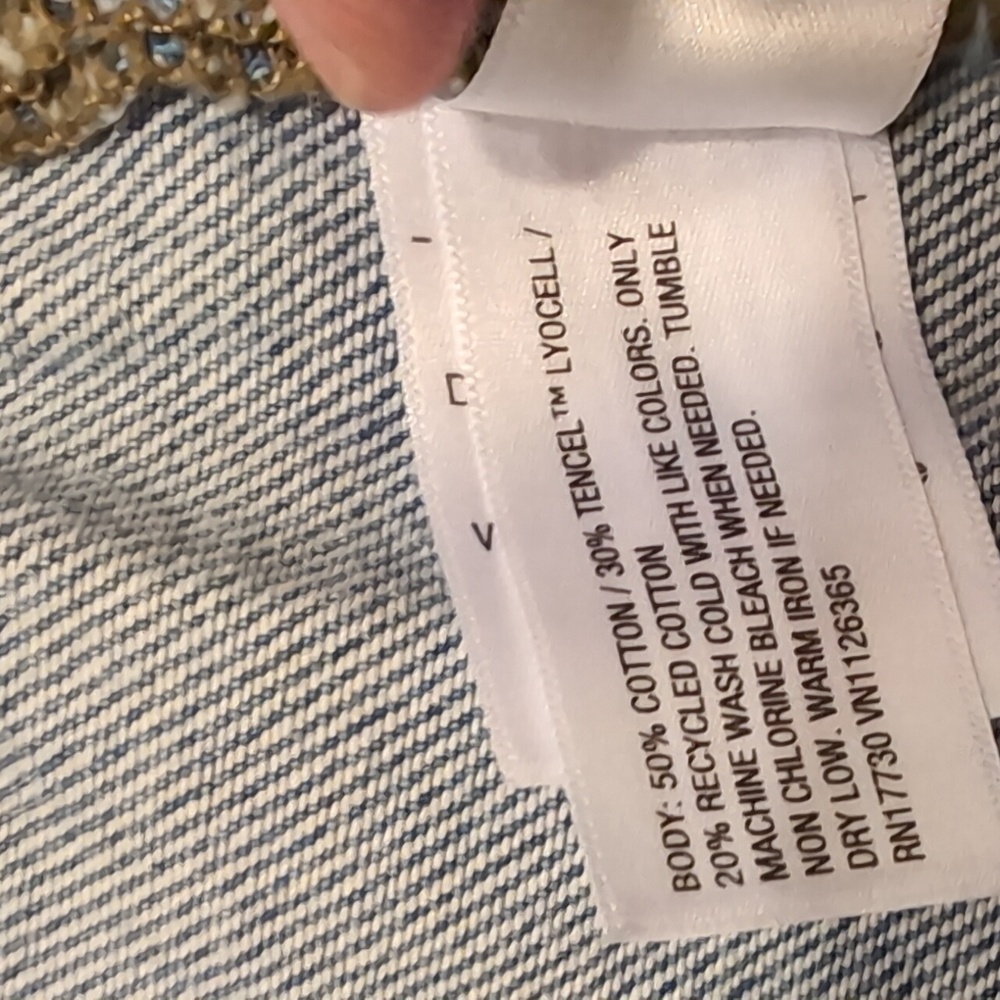 Universal Thread Denim Blue Sleeveless Top - Picture 6 of 7